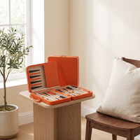 Backgammon Alanya - Set de Voyage Magnétique Simili Cuir — en situation