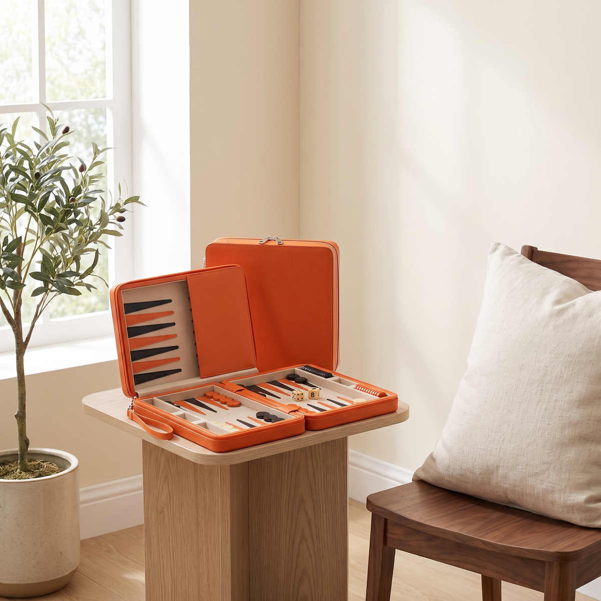Backgammon Alanya - Set de Voyage Magnétique Simili Cuir — en situation