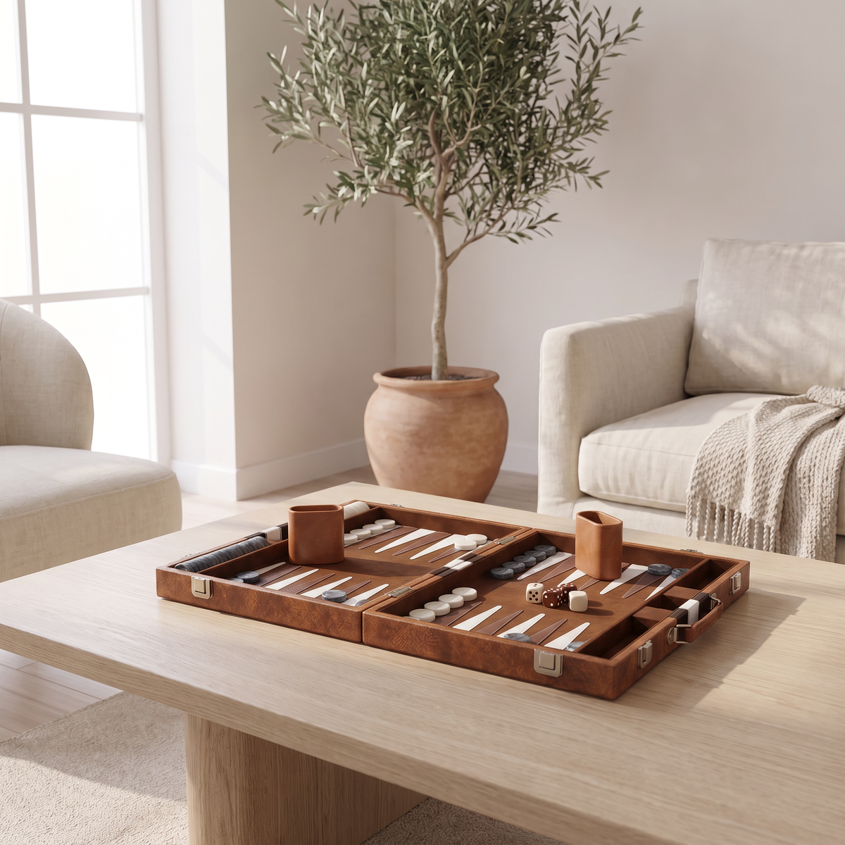 Backgammon Havana - Malette Simili Cuir Brun — en situation