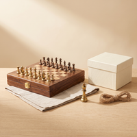 Échiquier pliable en bois d'Acajou et pièces en laiton — coffret cadeau